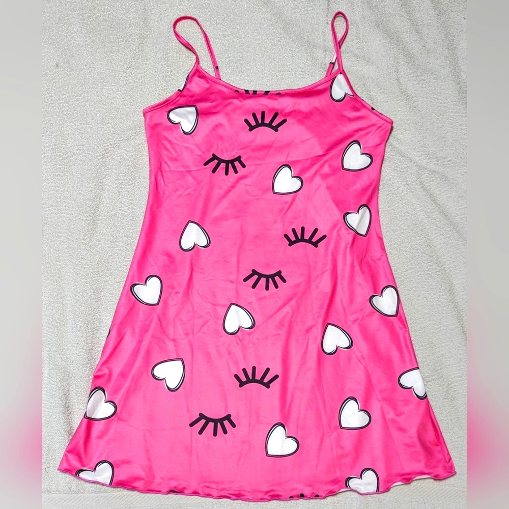 Fashion Nightie size Med, NWT, pink w/heart pattern, stretchy comfy material